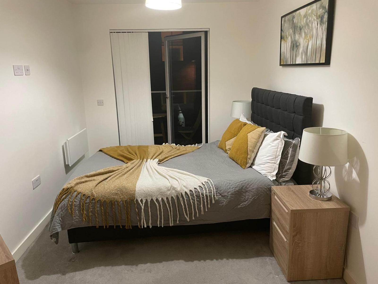 City Centre Apartment Манчестер Экстерьер фото
